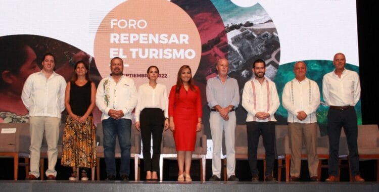 Celebra gobierno de Benito Juárez Día Mundial del Turismo