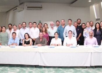 Trabaja Ana Patricia Peralta en unidad con empresarios