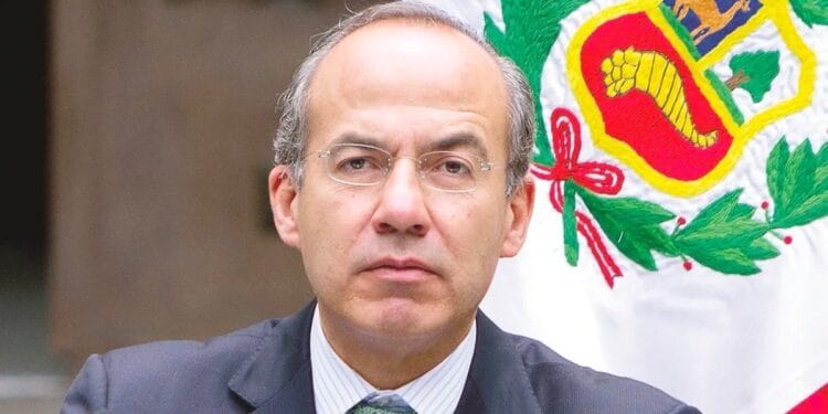 Felipe Calderón estaría armando estructura en el PAN; alterna a Marko Cortés