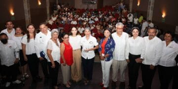 Reconoce Ana Patricia Peralta labor de las mujeres