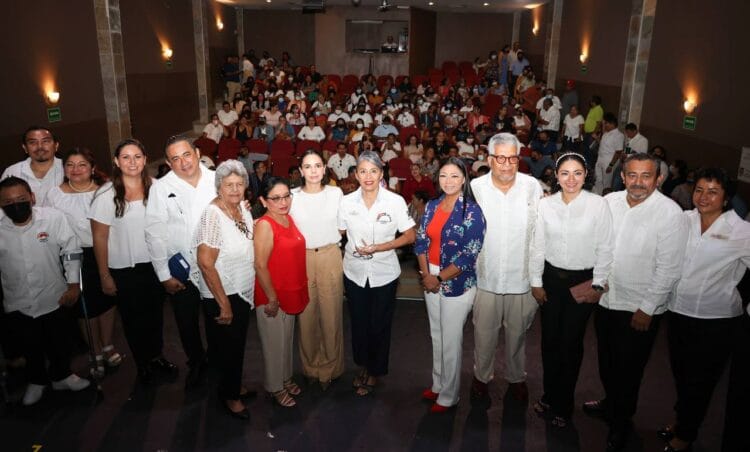 Reconoce Ana Patricia Peralta labor de las mujeres