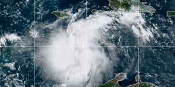 Huracán Ian se intensificó a categoría 2: se prevén fuertes lluvias en Quintana Roo
