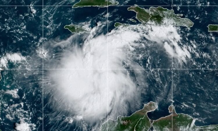 Huracán Ian se intensificó a categoría 2: se prevén fuertes lluvias en Quintana Roo