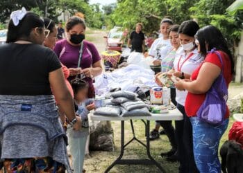 Llevan Brigada de Asistencia Municipal a la colonia San Valentín de la Zona Continental de Isla Mujeres