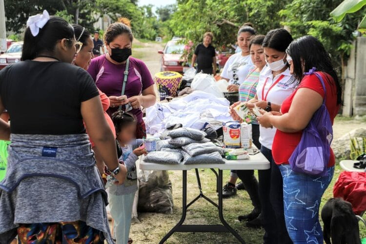 Llevan Brigada de Asistencia Municipal a la colonia San Valentín de la Zona Continental de Isla Mujeres