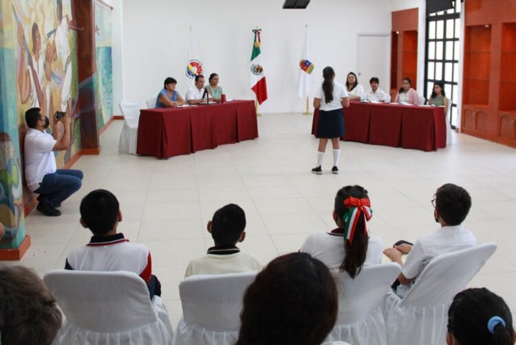 Realizan en Cancún elección de “Cabildo Infantil por un Día”