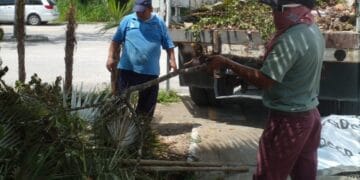 Refuerza Servicios Públicos de Puerto Morelos acciones de limpieza de alcantarillas