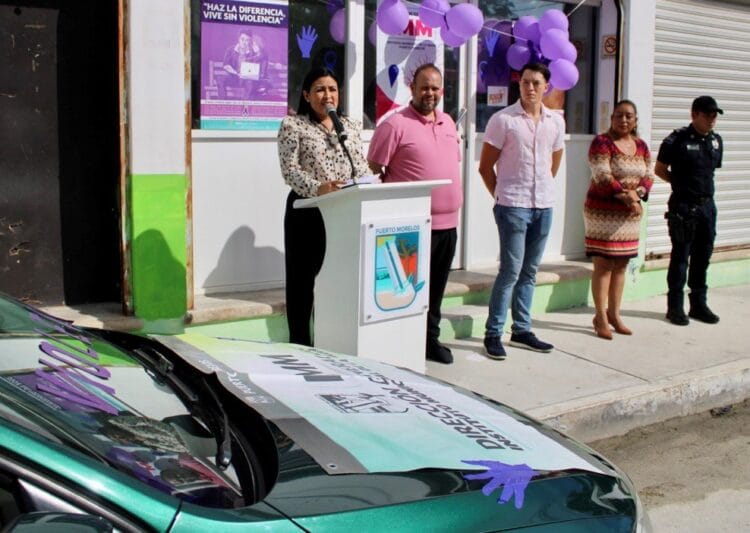 Instala Blanca Merari el módulo del Punto Violeta en Puerto Morelos