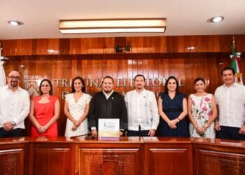 Rinde el Magistrado Presidente, Sergio Avilés Demeneghi el Primer Informe de Actividades al frente del TEQROO