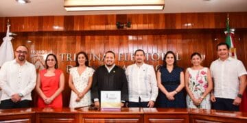 Rinde el Magistrado Presidente, Sergio Avilés Demeneghi el Primer Informe de Actividades al frente del TEQROO