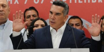 "No hay forma de ganar separados"; pide Alejandro Moreno a PAN y PRD mantener alianza
