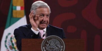 Unas 20 o 30 empresas grandes adeudan cien mil mdp de impuestos: AMLO