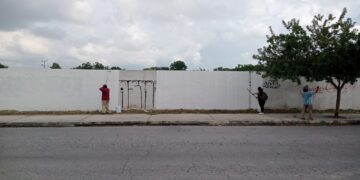 Embellecen panteones municipales en Cancún