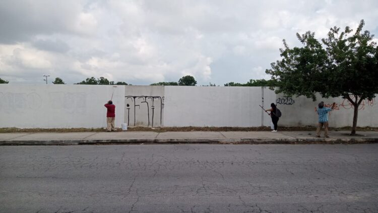 Embellecen panteones municipales en Cancún