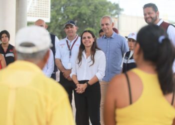 Mantiene Ana Patricia Peralta contacto directo con cancunenses