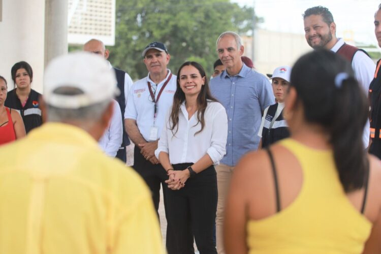 Mantiene Ana Patricia Peralta contacto directo con cancunenses