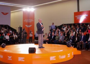 Alianza con el PRI, PAN y PRD, es como subirse al Titanic: Dante Delgado