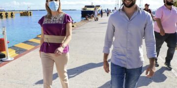 Supervisan Atenea Gómez y el presidente de la COJUDEQ espacios deportivos de la isla