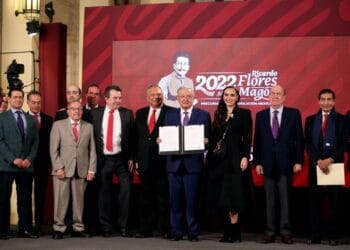 Concretan gobierno y empresarios acuerdo para enfrentar inflación: AMLO