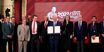 Concretan gobierno y empresarios acuerdo para enfrentar inflación: AMLO