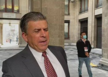 Lanza AMLO ultimátum a supermercados y les fija un costo máximo para la canasta básica