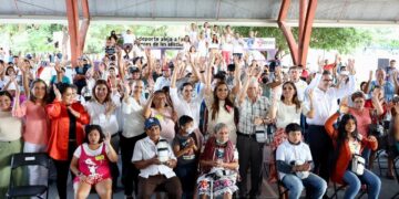 Fortalece Ana Paty Peralta salud de los cancunenses