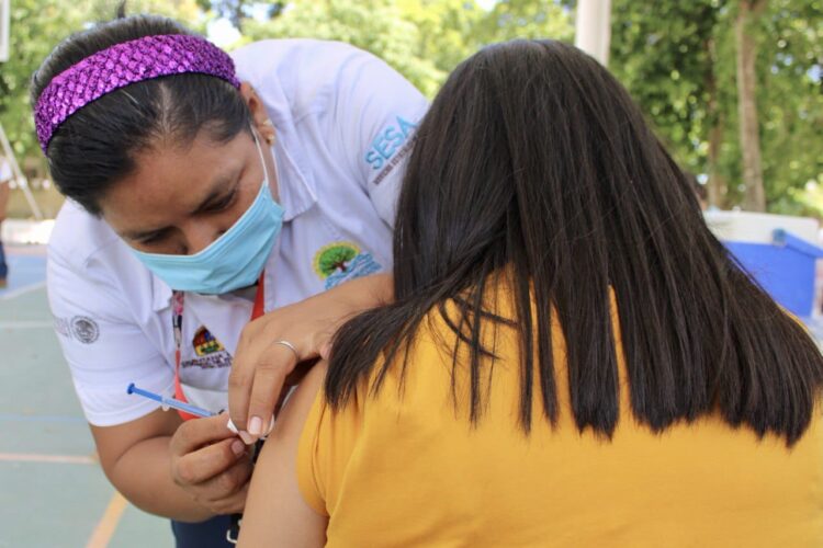 Llama Dirección de Salud a grupos vulnerables de Puerto Morelos a vacunarse contra la influenza