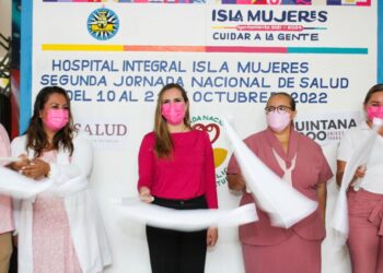Atenea Gómez da el banderazo a la Segunda Jornada Nacional de Salud Pública 2022 en Isla Mujeres