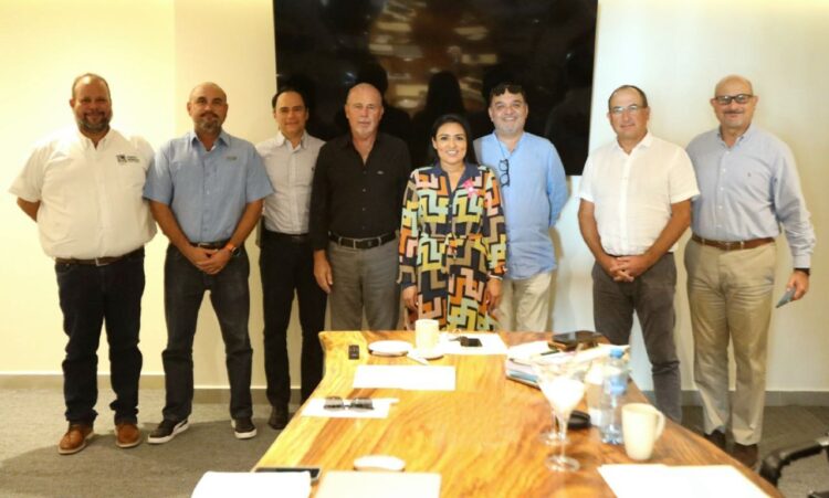 Suman Blanca Merari y hoteleros esfuerzos para fortalecer a Puerto Morelos como destino turístico