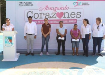 Atiende gobierno de Blanca Merari a habitantes de Delirios con la brigada “Abrazando Corazones”