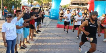 Puerto Morelos vive domingo deportivo y de sana convivencia con carrera atlética