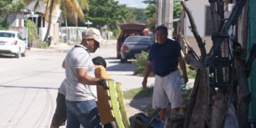 Con la suma de esfuerzos entre sociedad y gobierno, combate Puerto Morelos al dengue