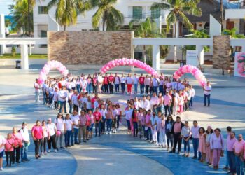 Refrenda Atenea Gómez su apoyo a mujeres que se encuentran luchando contra el Cáncer de Mama