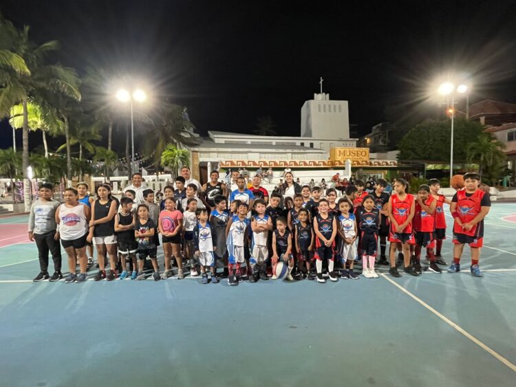 Impulsa Atenea Gómez el deporte promoviendo la actividad física en beneficio de la niñez de Isla Mujeres