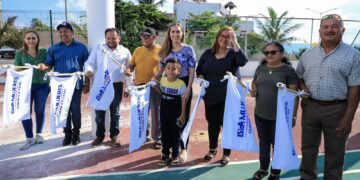 Da Atenea Gómez banderazo de construcción de nuevo parque infantil en Isla Mujeres