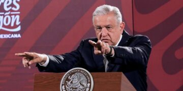 Se debe elegir a candidato por encuesta, dice AMLO luego de destape de Adán Augusto