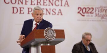 AMLO conmina a la oposición a definir candidato para 2024