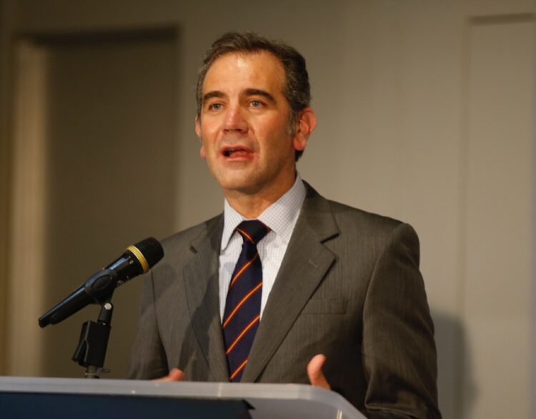 Gracias al INE mexicanos no se matan en la disputa política: Lorenzo Córdova