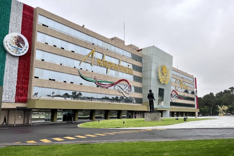 No tengo nada qué temer luego de "hackeo" a correos de Sedena, asegura AMLO