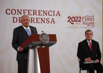 Nunca he usado demasiado efectivo, menos tarjetas, asegura AMLO