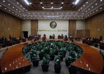 INE rechaza petición del PRD de eliminar mensajes en redes sociales de Claudia Sheinbaum