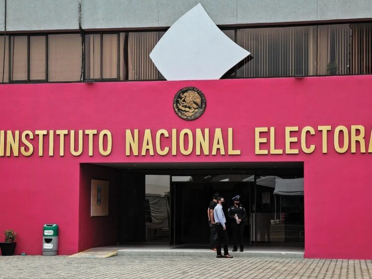 Votación para elegir a cuatro nuevos consejeros del INE se hará en abril de 2023: Morena
