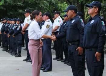 Estrecha Ana Patricia Peralta trabajo coordinado en Cancún