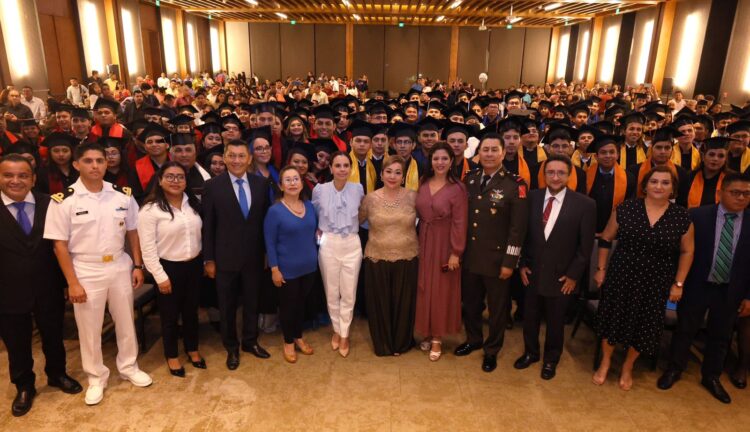 Fomenta Ana Patricia Peralta crecimiento de las nuevas generaciones de profesionales