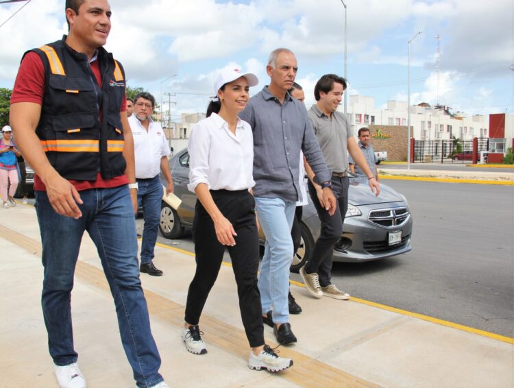 Supervisa Ana Patricia Peralta obras en Av. Chac Mool