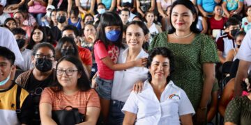 Promueve Ana Patricia Peralta apoyos en transporte para estudiantes