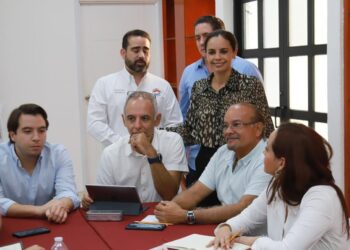 Empresarios se unen al trabajo por Cancún