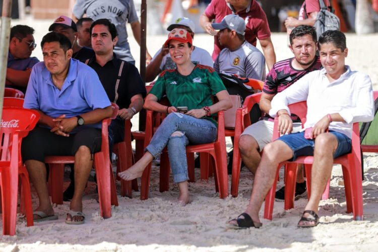 Se suma proyección de partidos de la Copa Mundial de Qatar en Playa Centro a actividades que ofrece Isla Mujeres
