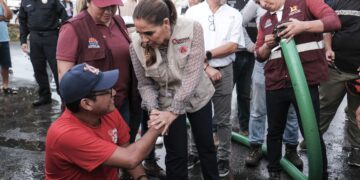 Supervisa Mara Lezama trabajos de limpieza y desazolve de pozos en Chetumal