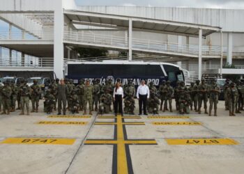 Mara Lezama recibe a infantes de Marina para sumarse a acciones de seguridad